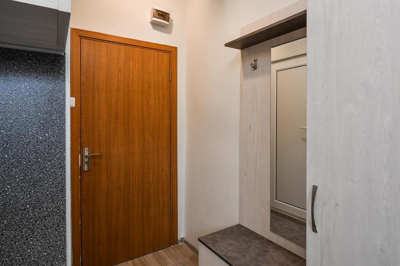 Small Studio On Budget In The Heart Of City Varna Exterior foto